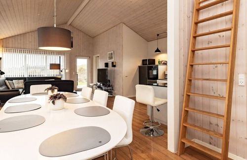 Hirtshals Casa | 6 Person Holiday Home in Hirtshals-by Traum