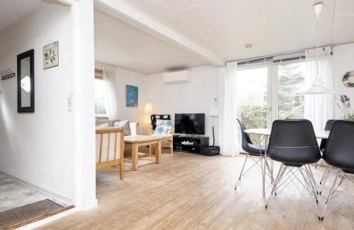 Hvidbjerg Strand Casa | 6 person holiday home in Børkop-By Traum