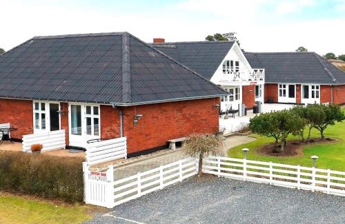 Blavand Strand Casa | 6 person holiday home in Bl vand