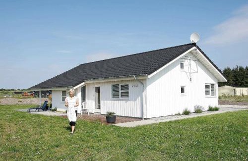 Tranum Casa | 6 person holiday home in Brovst