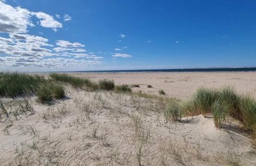 Sønderstrand Apartamento | 6 person holiday home in R m
