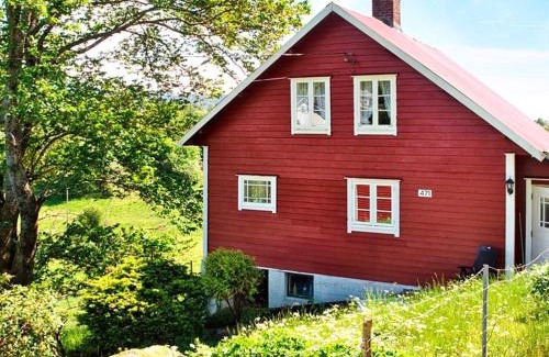Bremnes Casa | 6 person holiday home in FINNÅS-By Traum
