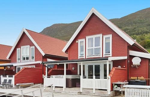 Sande Casa | 6 person holiday home in Gursken-By Traum