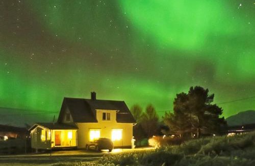 Balsfjord Casa | 6 person holiday home in Storsteinnes