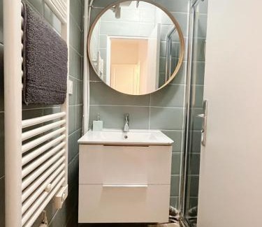 Bagnolet Apartamento | #6 Petite Maison avec petit jardin proche du Métro