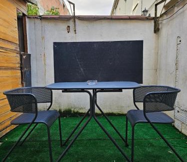 Bagnolet Apartamento | #6 Petite Maison avec petit jardin proche du Métro