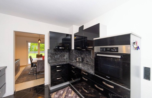 Fulda Casa | 6 room vacation home in Fulda's top location and 1.5 km from the center.