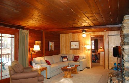 North Wawona Casa | 6 Squirrels Nest