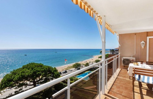 Sant Vicenc de Montalt Apartamento | 60 m² Apartamento ∙ 3 habitaciones ∙ 5 huéspedes