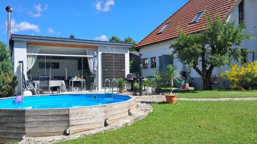 Steyr Apartamento | 60 m² Ferienapartment Zentrumsnahe mit Gartenbenutzung
