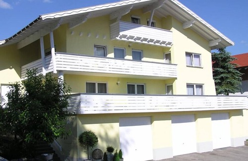 Lam Apartamento | Casa de 60 m2 en Lam con balcón.