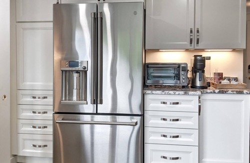 Meredith Casa | 60 Shades of Water, Lake Waukewan Waterfront