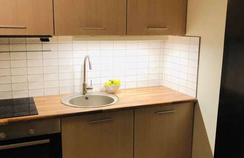 Nacka Municipality Apartamento | 60 sq.m. apartment with your own patio and 5 min walk to a great beach