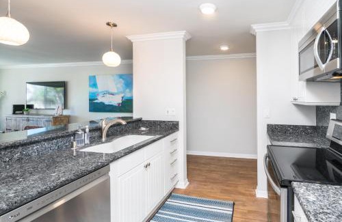 Balboa Peninsula Casa | 600 E Oceanfront 2B