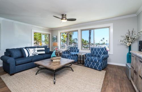 Balboa Peninsula Casa | 600 E Oceanfront 2B