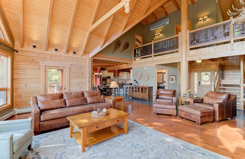 Bartlett Casa | 6000 ft² Log Home With Amazing Views ~ 3 Miles To Storyland. No parties/events.