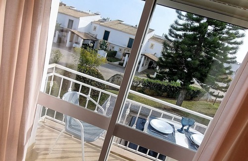 Areias de Sao Joao Condominio | 600m de la playa Apartamento en condominio cerrado entre Oura y Albufeira