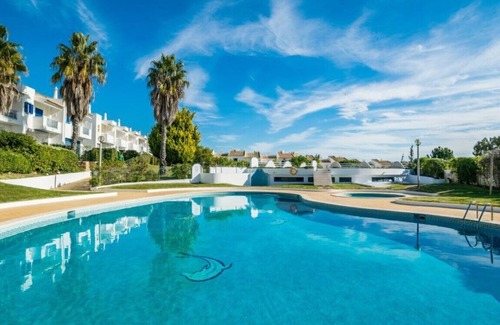 Areias de Sao Joao Condominio | 600m de la playa Apartamento en condominio cerrado entre Oura y Albufeira
