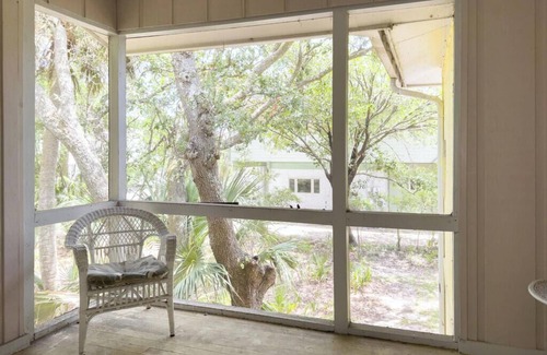 Saint Helena Island Casa | 601 Dolphin Rd