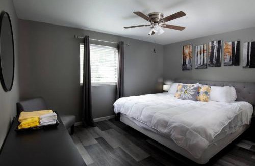 St. Charles Historic District Apartamento | 604 1 Two Bedroom One Bath with King near Main Street