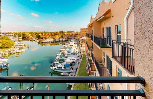 Madeira Beach Casa | 607 - Madeira Bay Resort