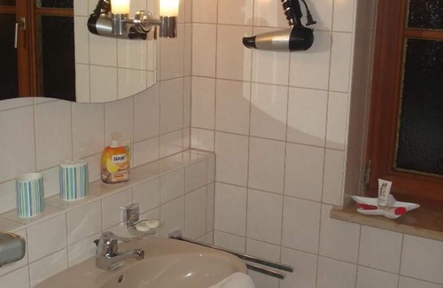 Honigsgrub Apartamento | Apartamento de 60 m2 con capacidad para 4 personas con balcón privado.