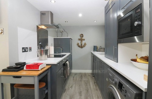 Cullen Cabaña | 61 SEATOWN, pet friendly, character holiday cottage in Cullen