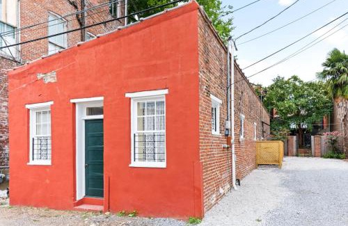 Natchez Casa | 610 Franklin - 5B - 1 Bed, 1 Bath, Heart of Downtown, Washer & Dryer