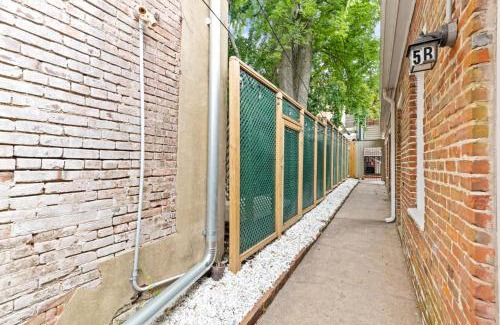 Natchez Casa | 610 Franklin - 5B - 1 Bed, 1 Bath, Heart of Downtown, Washer & Dryer