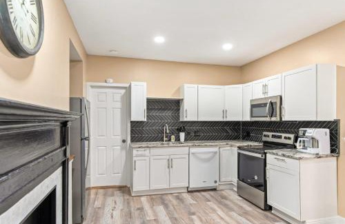 Natchez Apartamento | 610 Franklin - Downstairs - 2 Bed, 2 Bath, Heart of Downtown, Pet Friendly with fee
