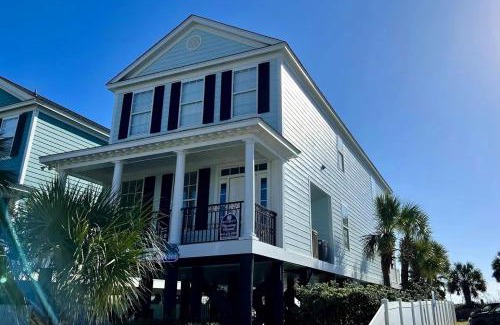 Surfside Beach Casa | 611A North Ocean Boulevard