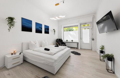 Schillerkiez Apartamento | 62qm2, Massageseat, Billard-Table, King-Sized Bed