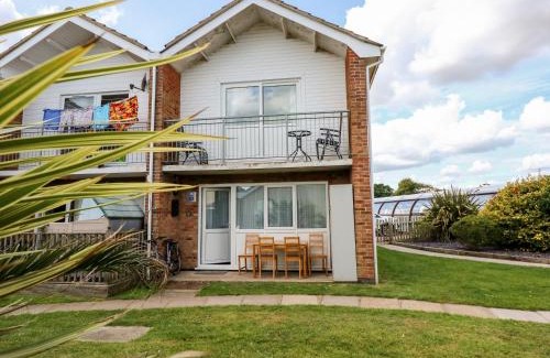Corton Casa | 63 The Waterside Holiday Park