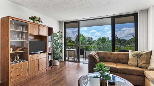 Siesta Key Casa | 6415 Midnight Pass #307