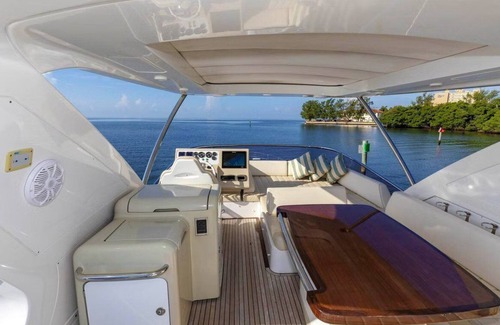 Marina del Rey Alquiler De Eote | 65' AZIMUT / PRINCESSA Yacht in Marina del Rey