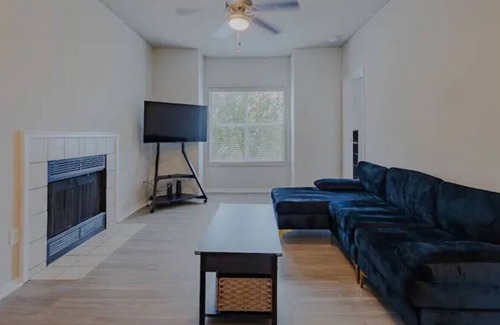 Milwood Apartamento | 65) Entire 2 bedroom Downtown!
