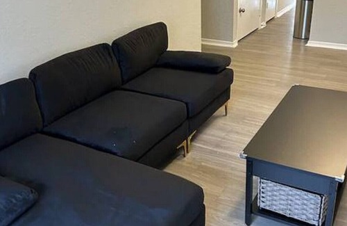 Milwood Apartamento | 65) Entire 2 bedroom Downtown!
