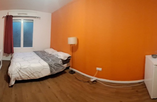 Trappes Apartamento | 65 m2 apartment with trapdoor *3 bedrooms fully equipped with tv and fridge