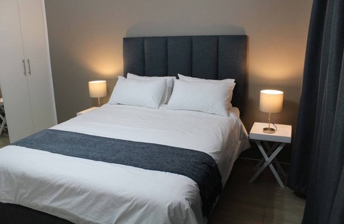 Krugersdorp Apartamento | 65 m² Apartamento ∙ 1 habitación ∙ 2 personas