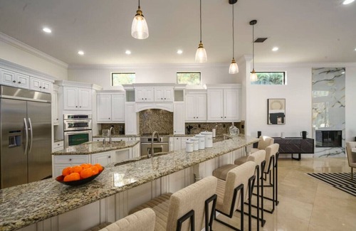 Palm Beach Country Estates Casa | 6500sf Luxe Design 8BR Mansion/Heated Pool/Cinema