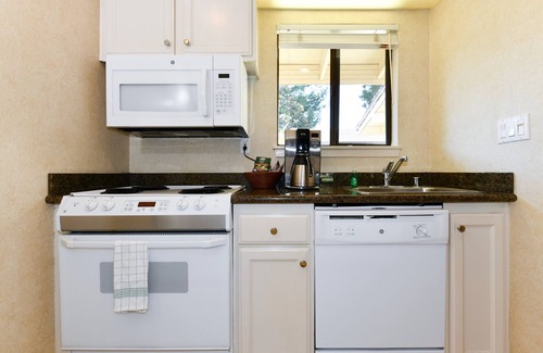 Napa Condominio | 656 S At Silverado 1 Bedroom Condo by RedAwning