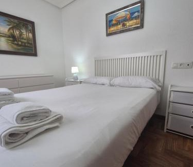 La Corredoria y Ventanielles Apartamento | 656A Apartamento en Oviedo