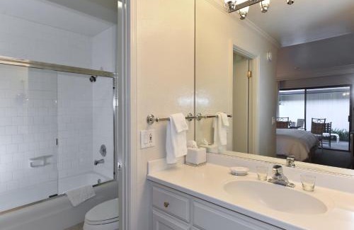 Napa Hotel | 657 Cottages at Silverado residence