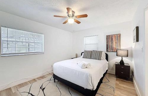 Orient Park Casa | 6616 Travis Blvd