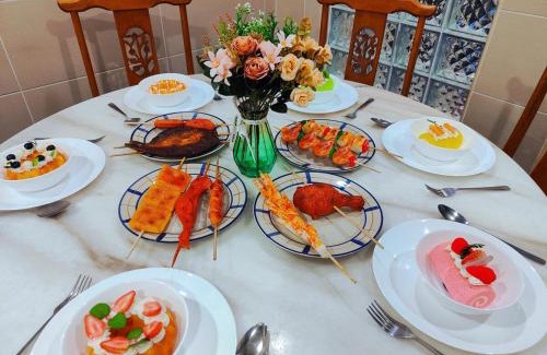 Taman Setia Indah Casa | 67 Cozy l Full House Air Conditioning Mahjong Rami Game Machine Soccer Table Sleeps 12 People 8 Minutes to Austin City Center Nanyang Street Water Park