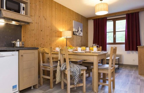 Saint-Sorlin-d'Arves Apartamento | 68 m² Apartamento ∙ 4 habitaciones ∙ 10 huéspedes