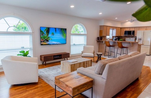 Naples Park Casa | 690 Paradise Shores Oasis | New Heated Pool & Spa