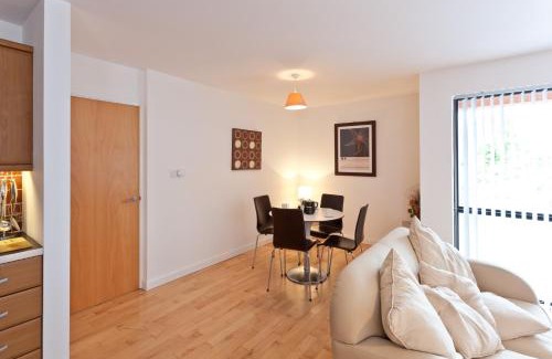 Bangor Apartamento | 6a Cedar Grove