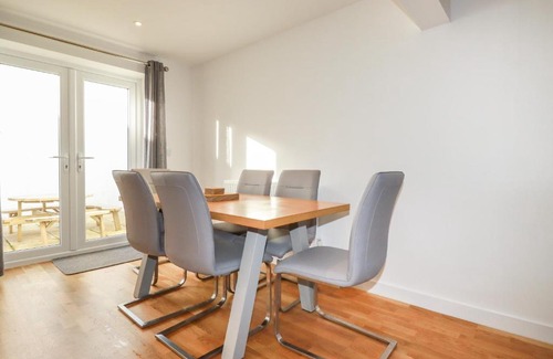 Harlyn Casa | 6A The Mews