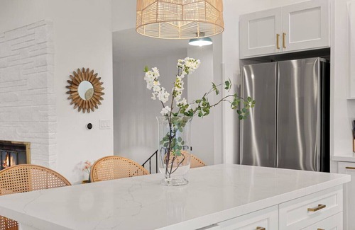 Bremerton Casa | 6B4B Oceanfront with Mt. Rainier Views @Bremerton